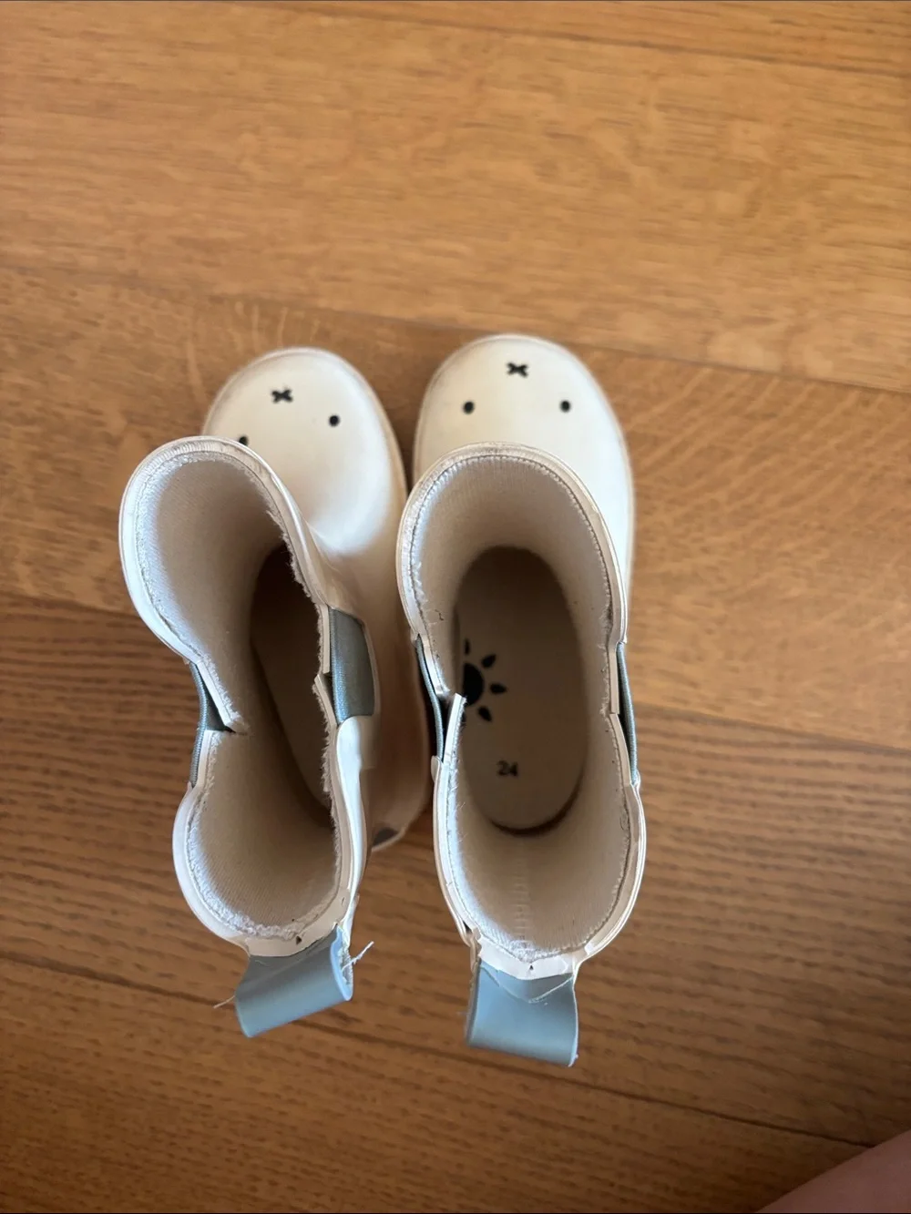 Miffy Kids Rain Boots with Cute Face Detail Rubber Size 24/ US 8
